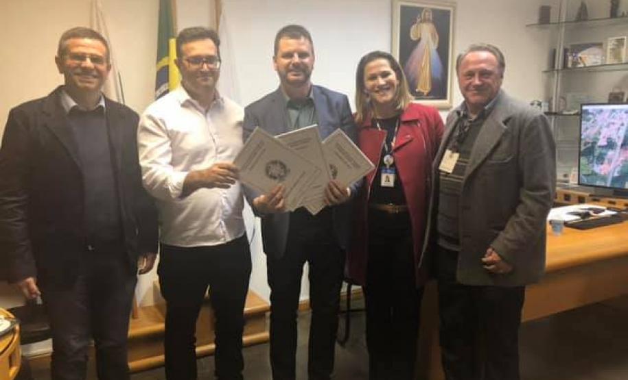 novas escolas em FRG