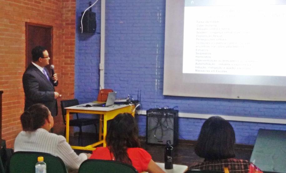 DETOX DIGITAL PARANÁ 31 de Outubro de 2019. Auditório NRE AMSUL