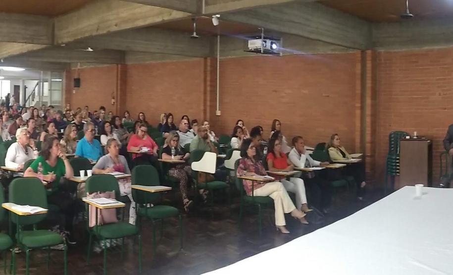 DETOX DIGITAL PARANÁ 31 de Outubro de 2019. Auditório NRE AMSUL