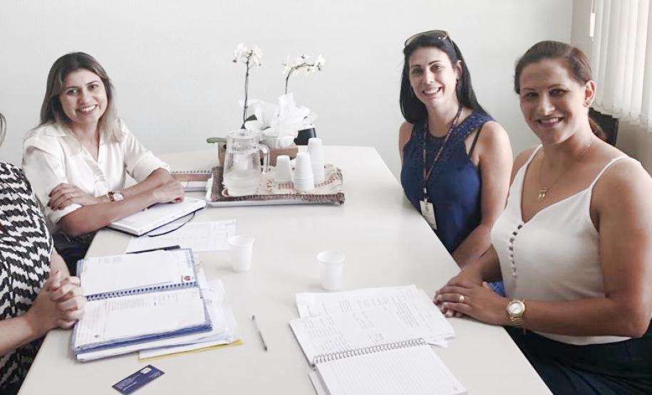 Reunião técnica entre a Chefia do NRE AMSUL e a Secretaria de Educação do Município de Araucária.